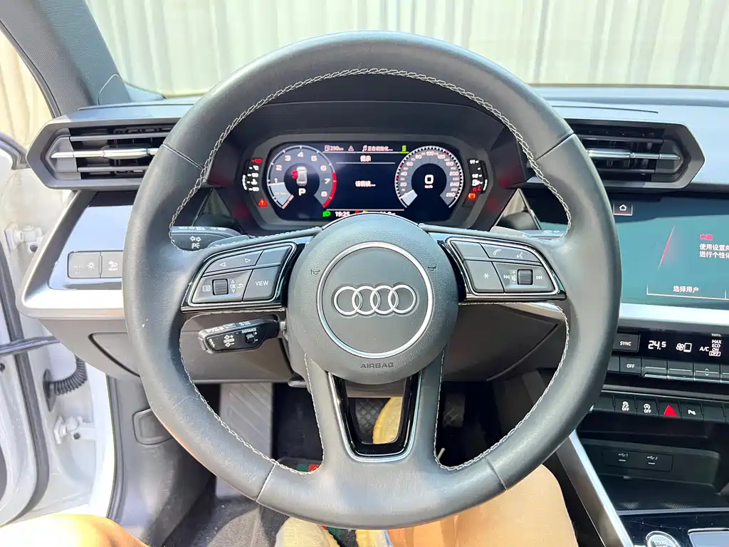 Audi A3 2023 — фото 12