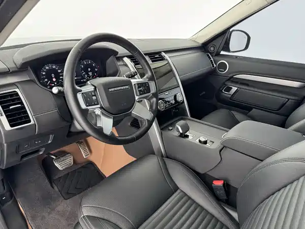 Land Rover Discovery 2024
