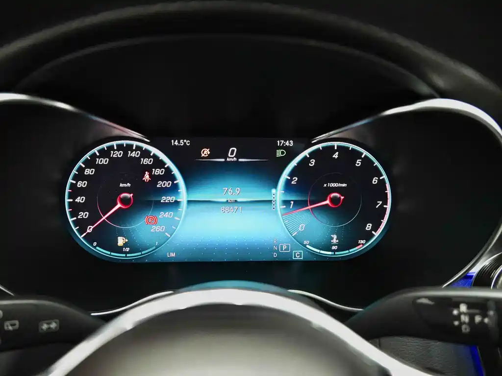 Mercedes-Benz GLC 2020 — фото 20