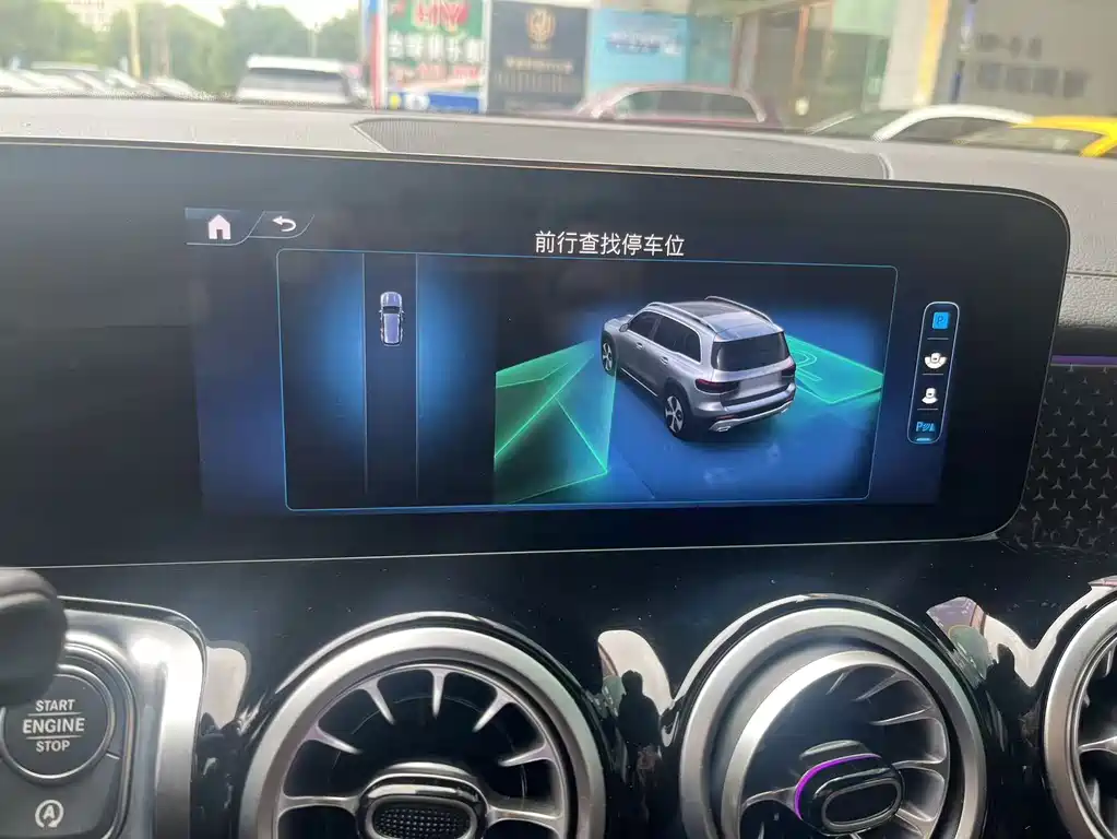 Mercedes-Benz GLB 2025 — фото 10