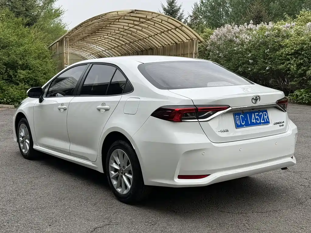 Toyota Corolla 2023 — фото 19