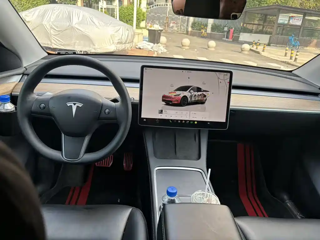 Tesla Model Y 2022 — фото 5