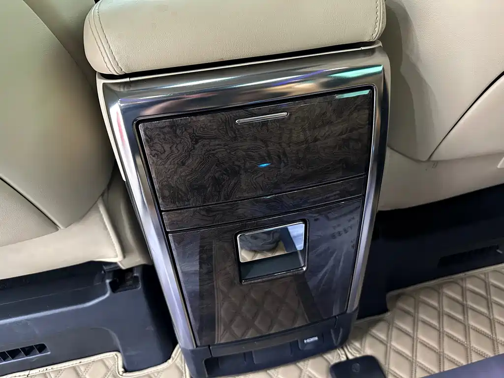 Toyota Vellfire 2021 — фото 17