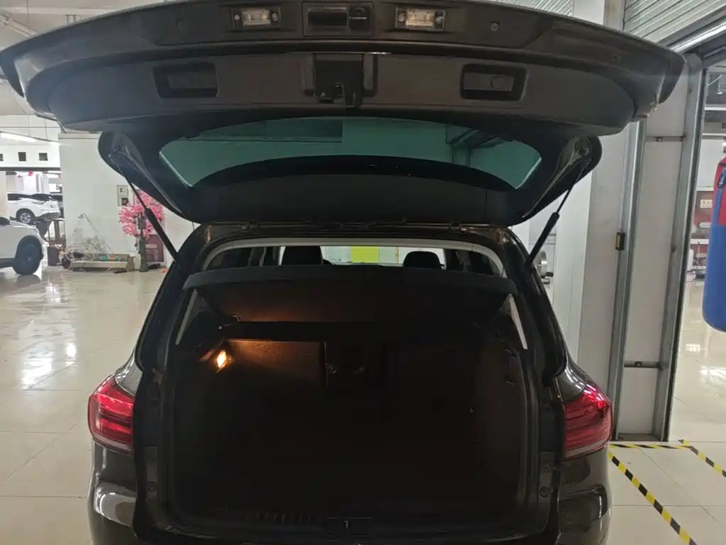 Volkswagen Tiguan 2016 — фото 19
