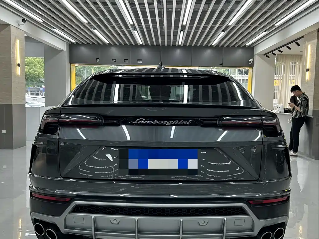 Lamborghini Urus 2019 — фото 9