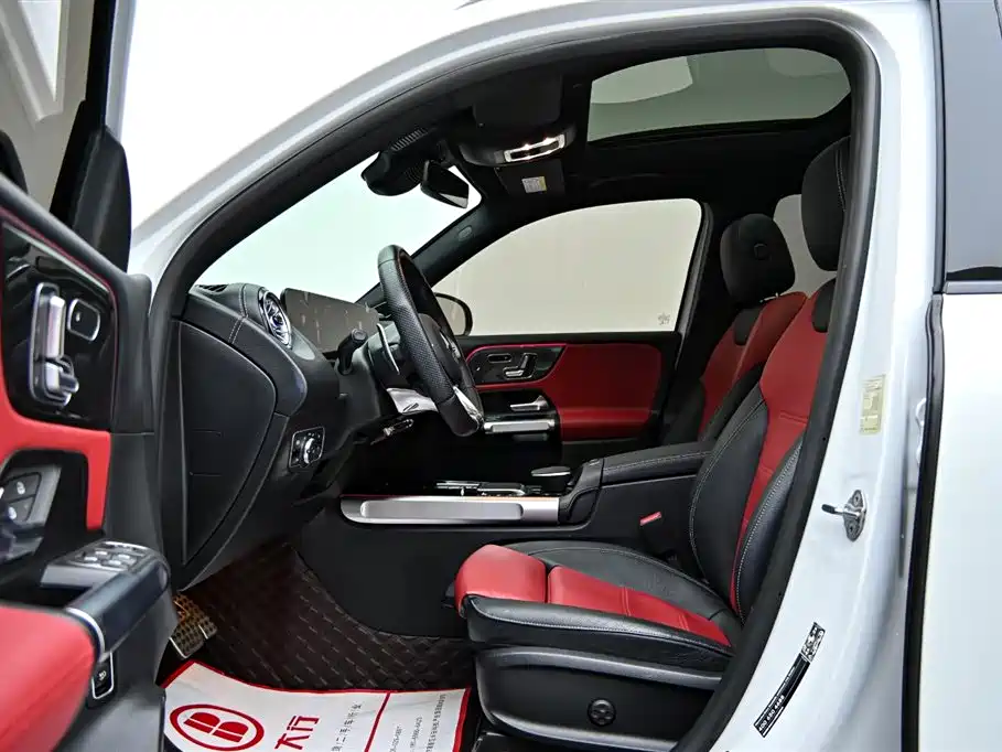 Mercedes-Benz GLB AMG 2023 — фото 11