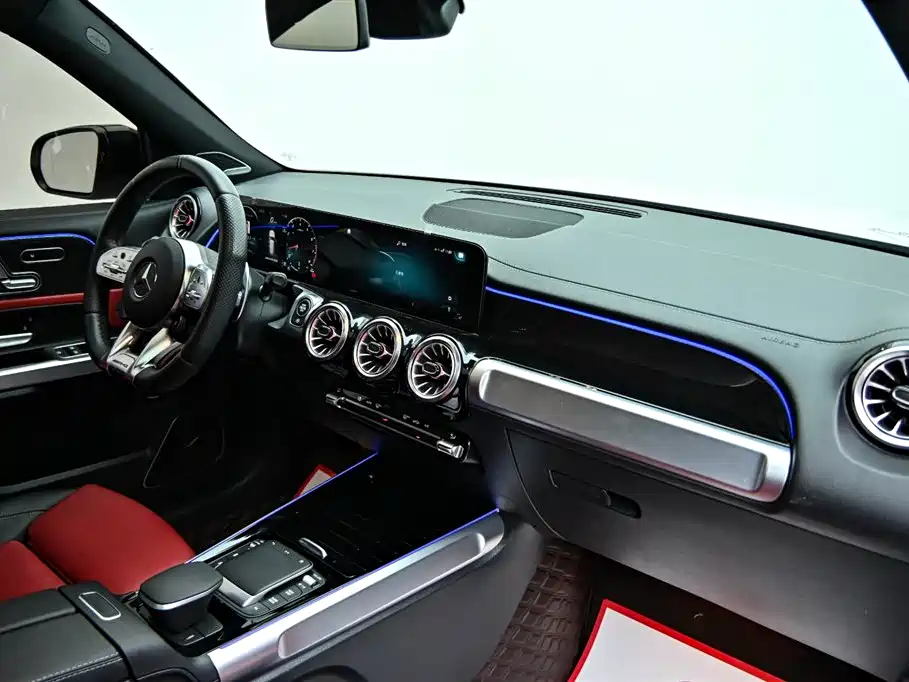Mercedes-Benz GLB AMG 2023 — фото 15