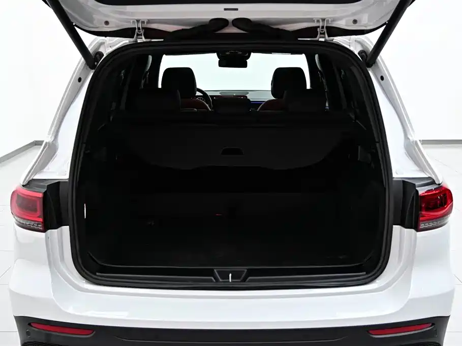 Mercedes-Benz GLB AMG 2023 — фото 33