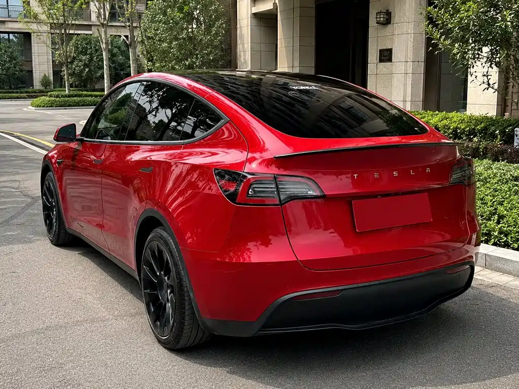 Tesla Model Y 2023 — фото 4