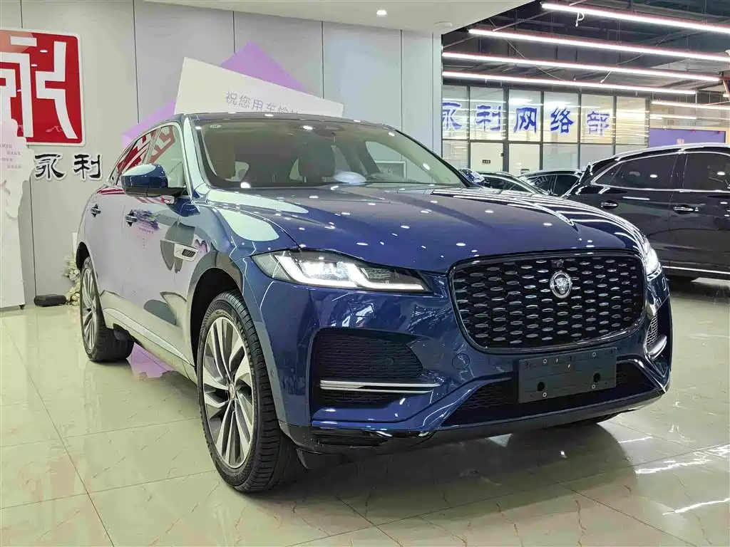 Jaguar F-PACE 2023 — фото 3