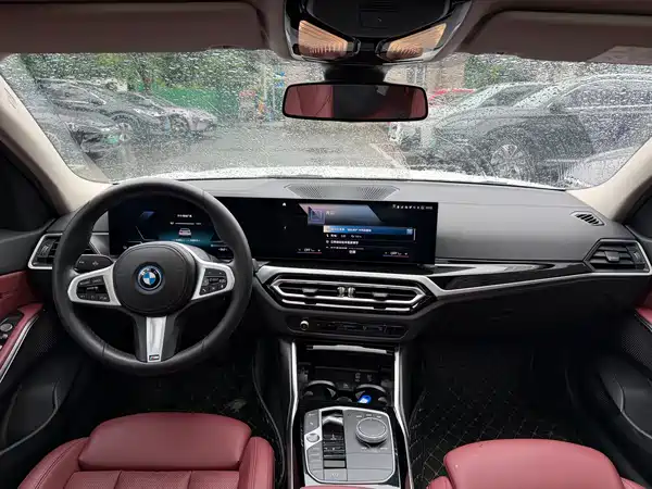 BMW i3 2023