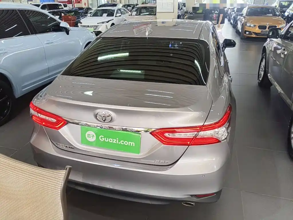 Toyota Camry 2023 — фото 6