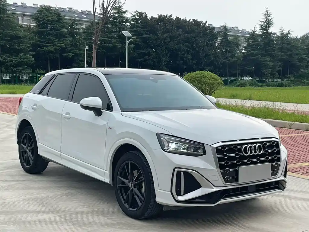 Audi Q2L 2022