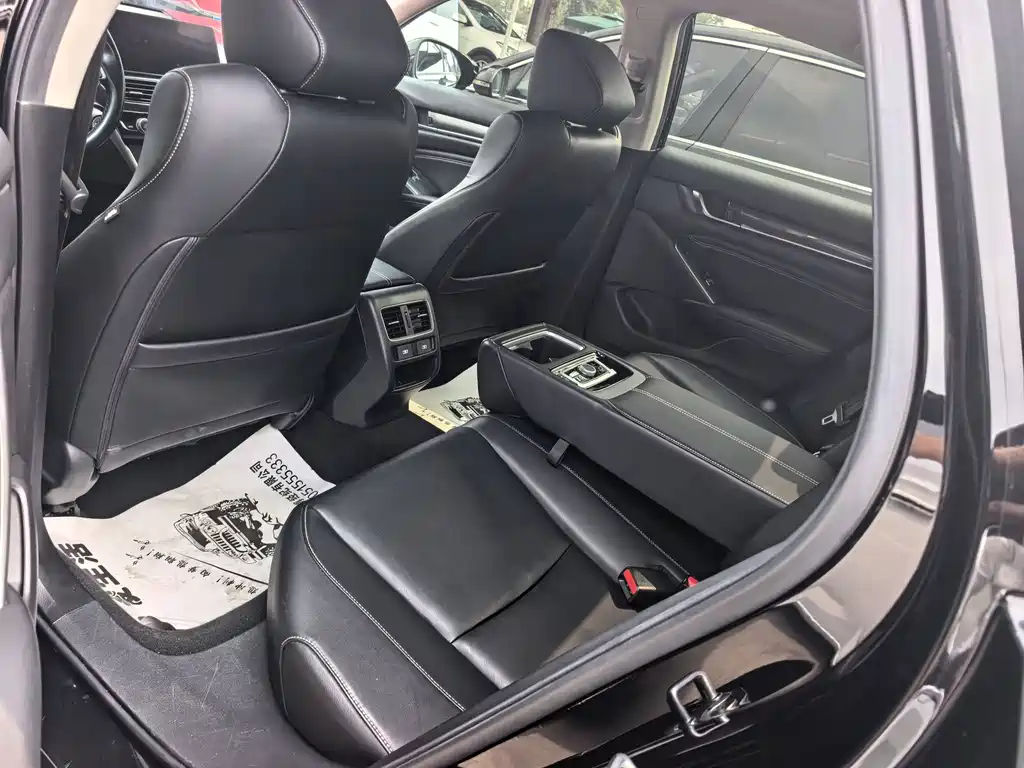 Honda Accord 2022 — фото 12