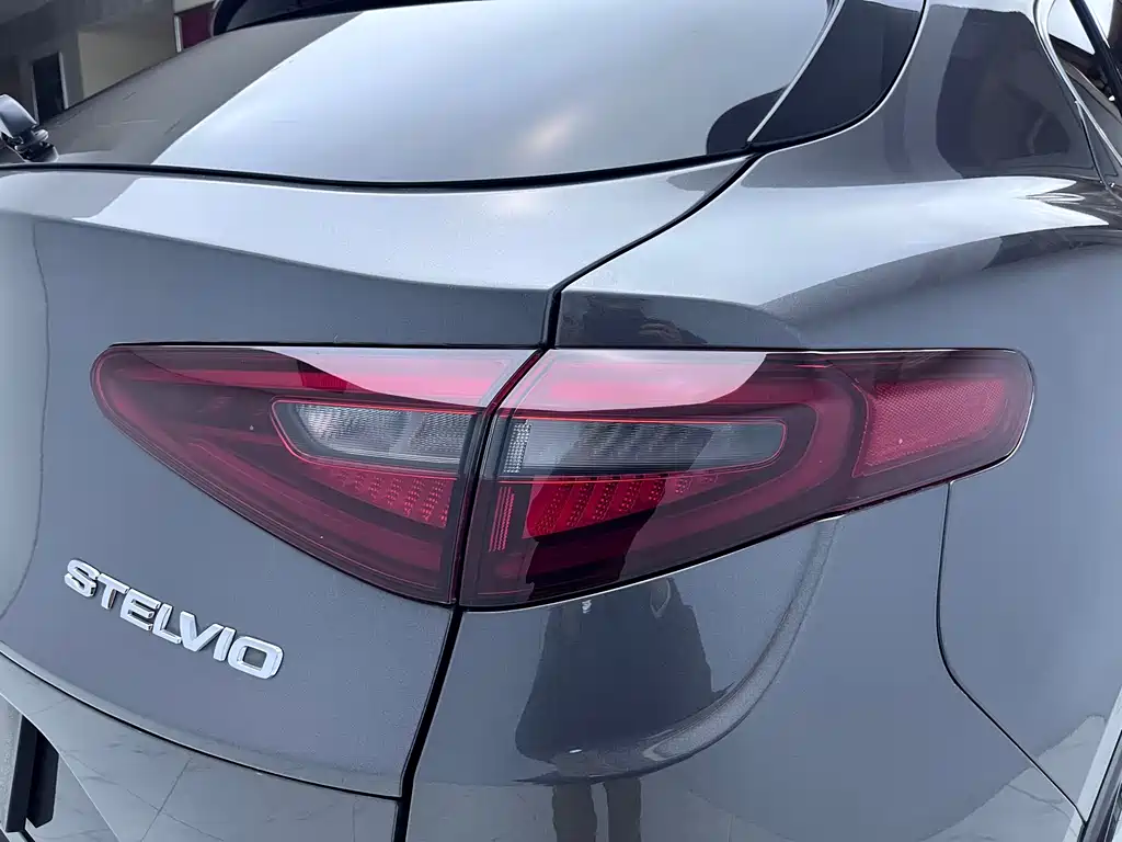 Alfa Romeo Stelvio 2019 — фото 23