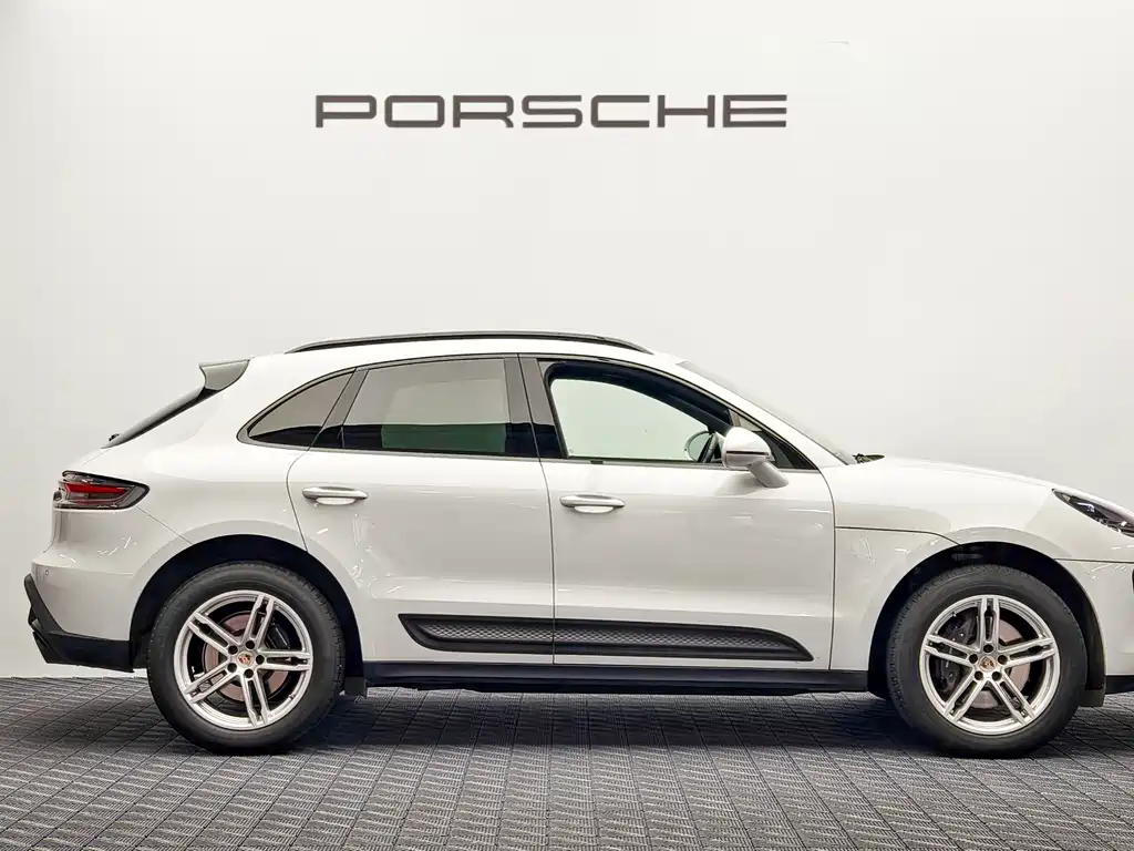 Porsche Macan 2023 — фото 3