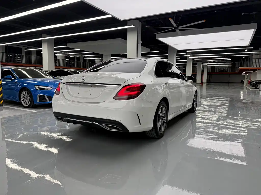 Mercedes-Benz C-Class 2019 — фото 15