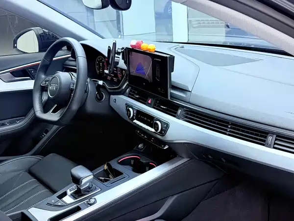 Audi A4L 2023