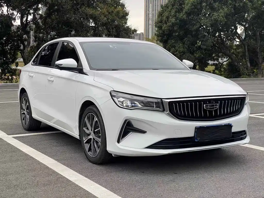 Geely Emgrand 2023