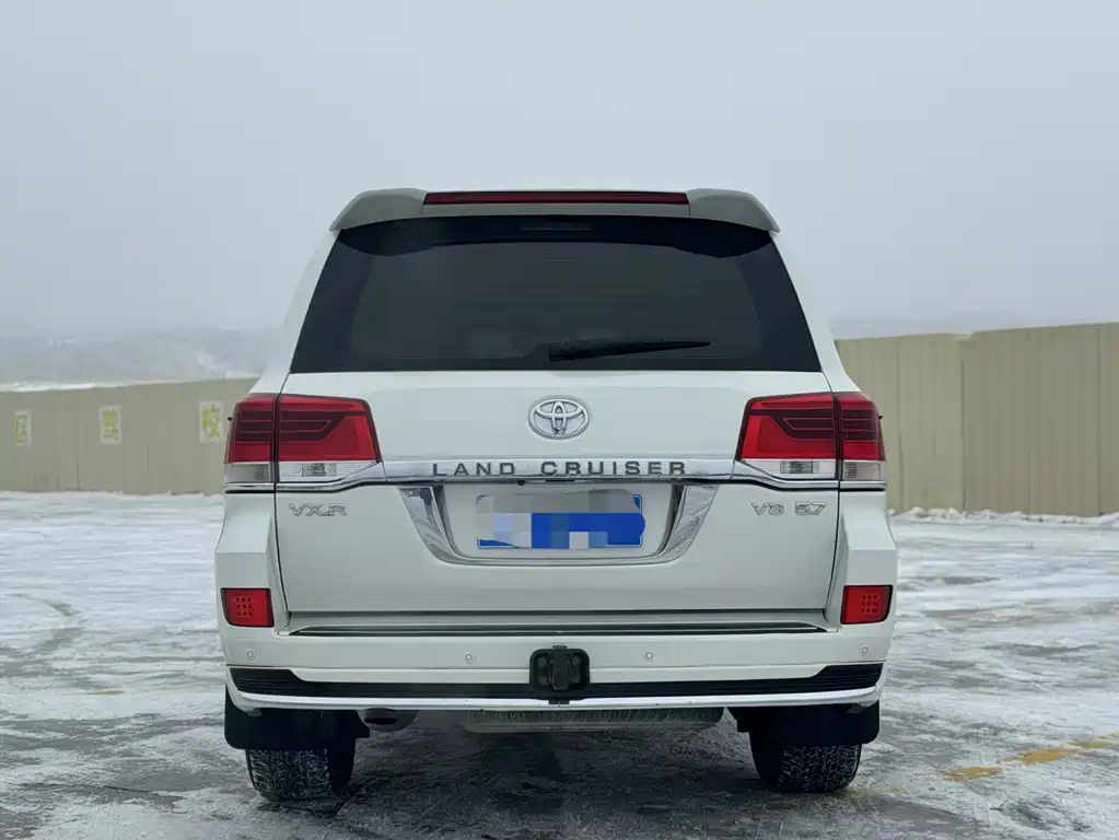 Toyota Land Cruiser 2016 — фото 8
