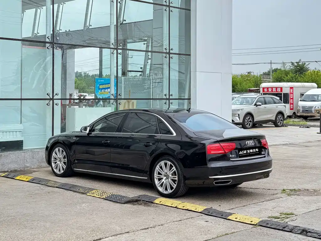 Audi A8 2011