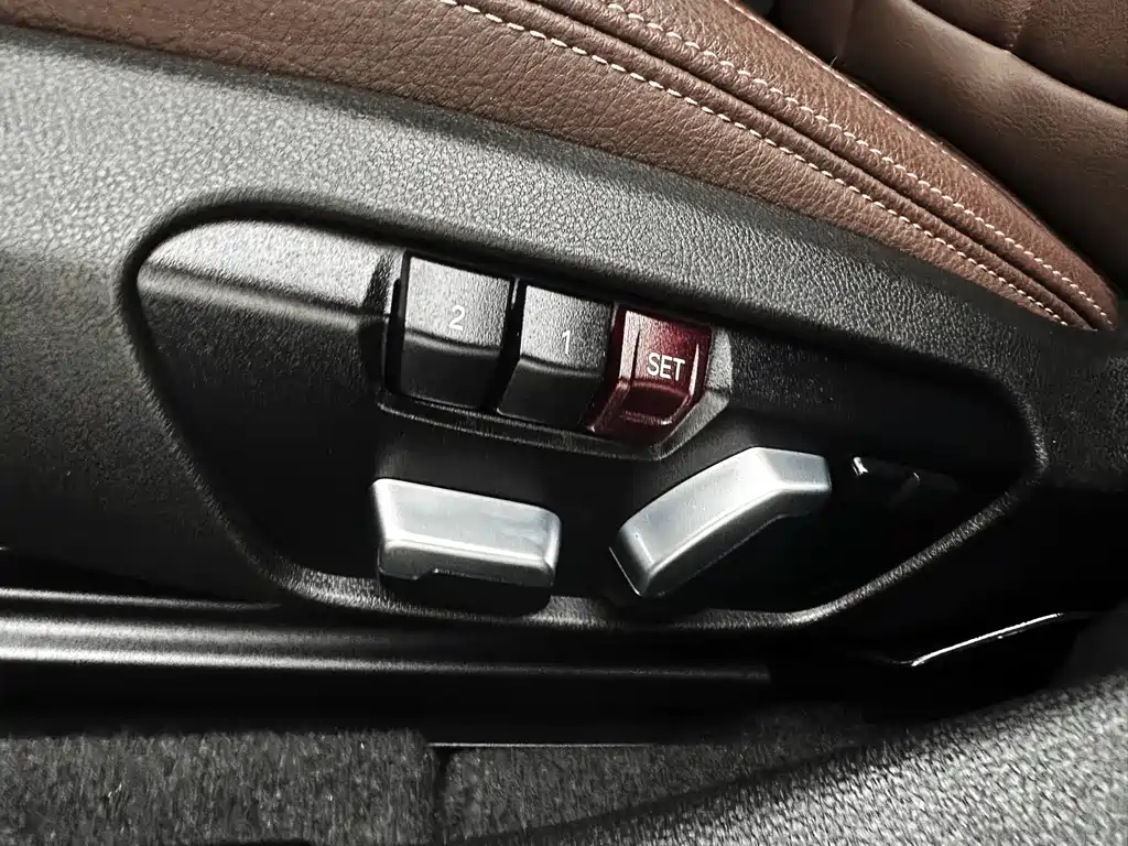 BMW 1 Series 2021 — фото 17