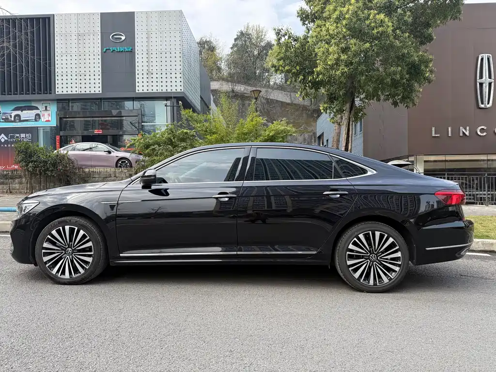 Volkswagen Passat 2020 — фото 7