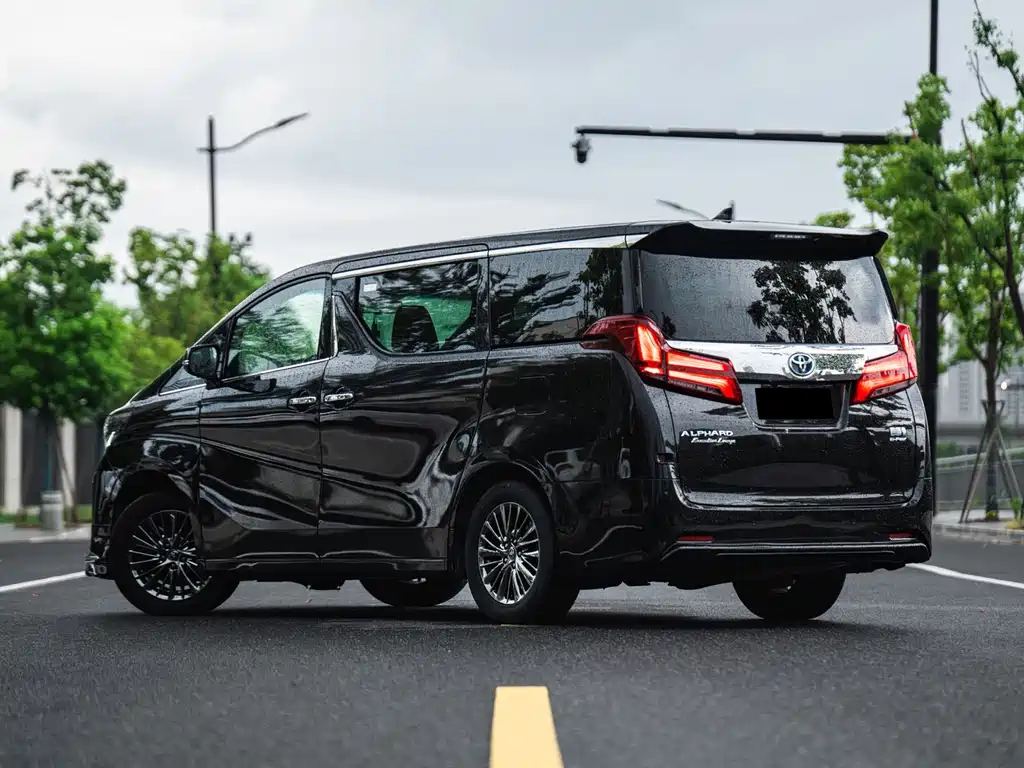 Toyota Alphard 2020 — фото 4