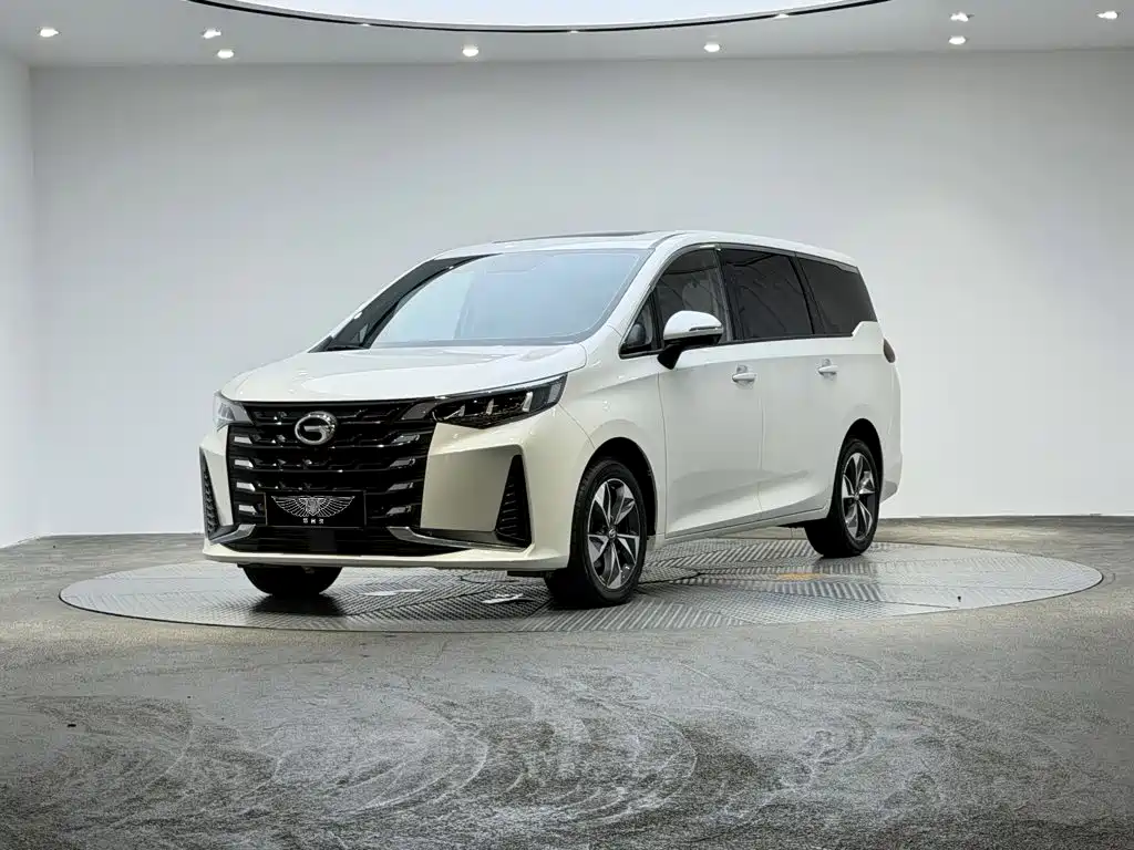 GAC Trumpchi M6 2023 — фото 1