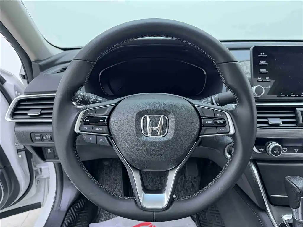 Honda Accord 2021 — фото 13
