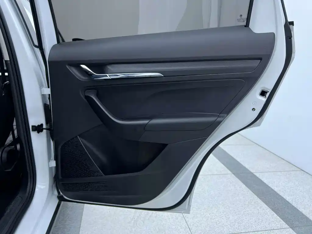 Skoda Kamiq 2023 — фото 14