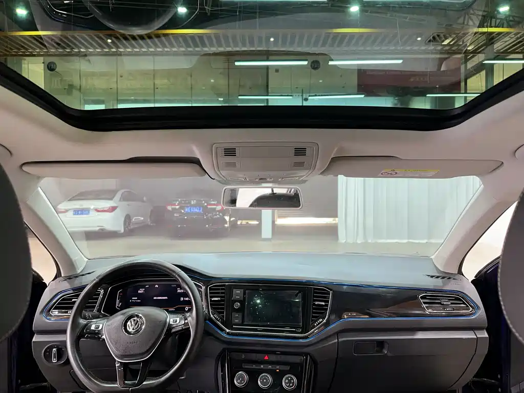 Volkswagen T-Roc 2020 — фото 25