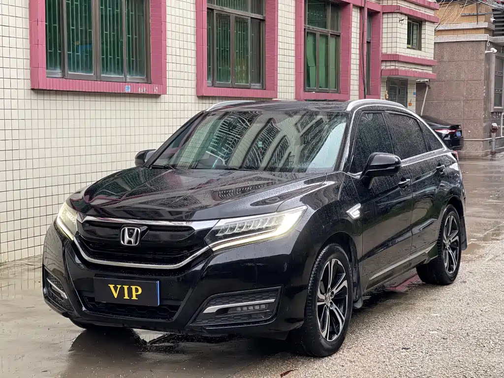 Honda UR-V 2018 — фото 1