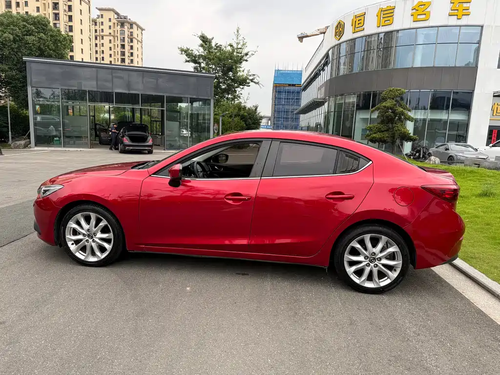 Mazda 3 Axela 2016 — фото 3