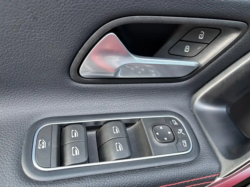 Mercedes-Benz A-Class 2024 — фото 17