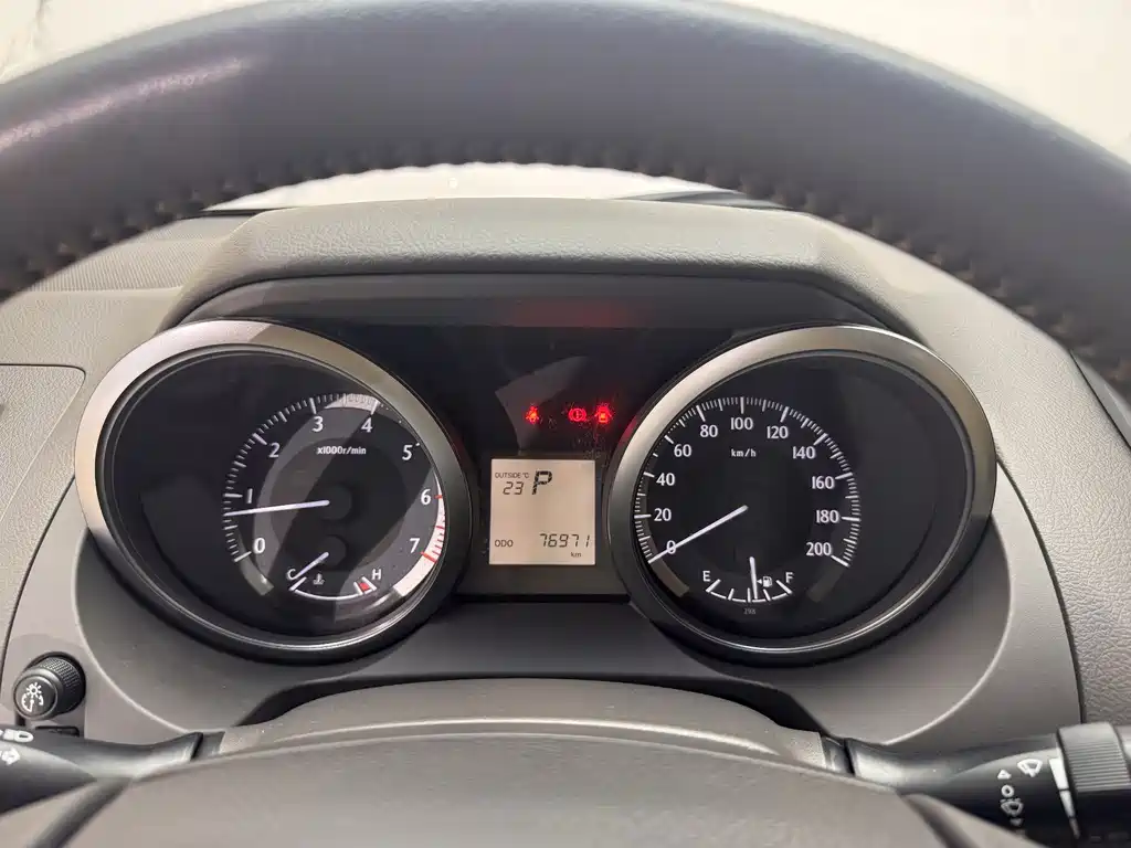 Toyota Prado 2017 — фото 10