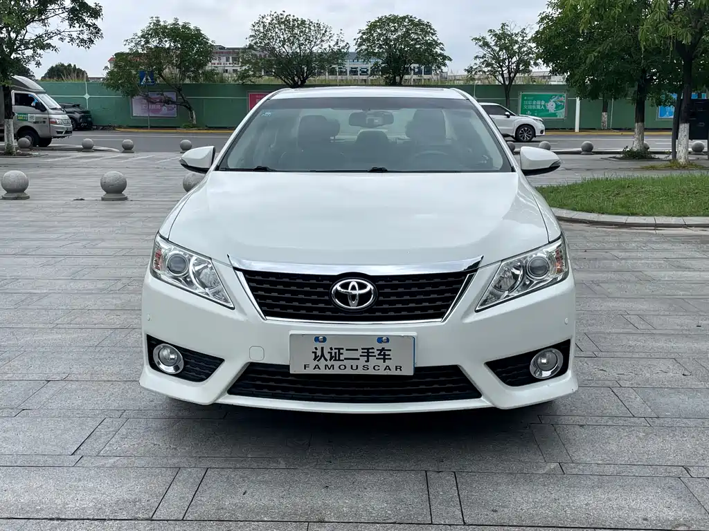 Toyota Camry 2013 — фото 2