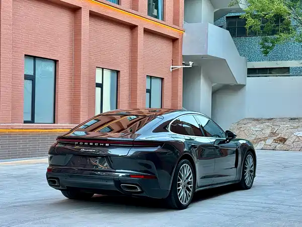 Porsche Panamera 2024
