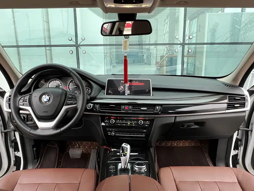 BMW X5 2015 — фото 12