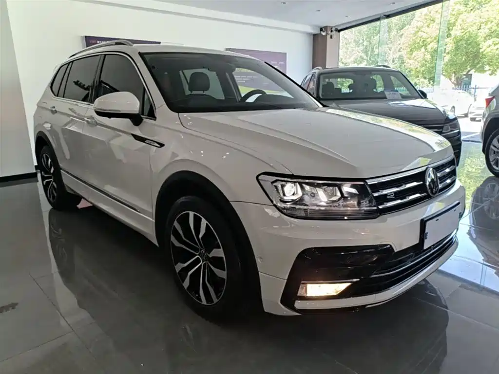 Volkswagen Tiguan L 2021 — фото 4