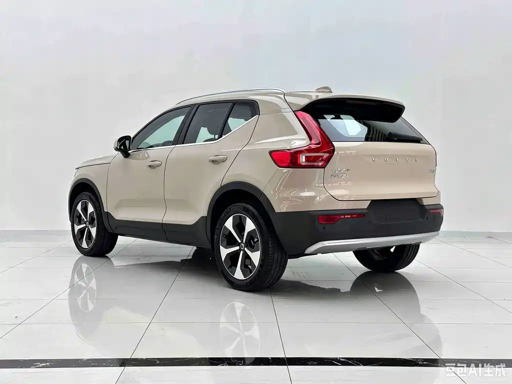 Volvo XC40 2024 — фото 5