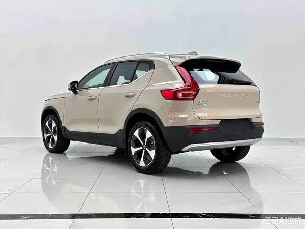 Volvo XC40 2024