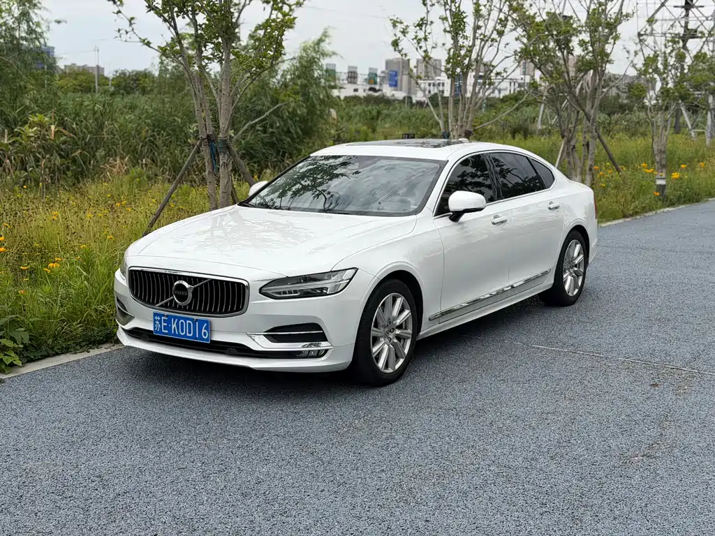 Volvo S90 2020 — фото 1