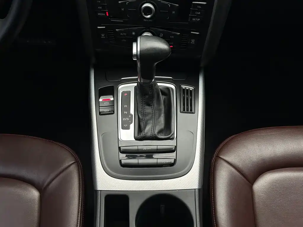 Audi A4L 2016 — фото 18