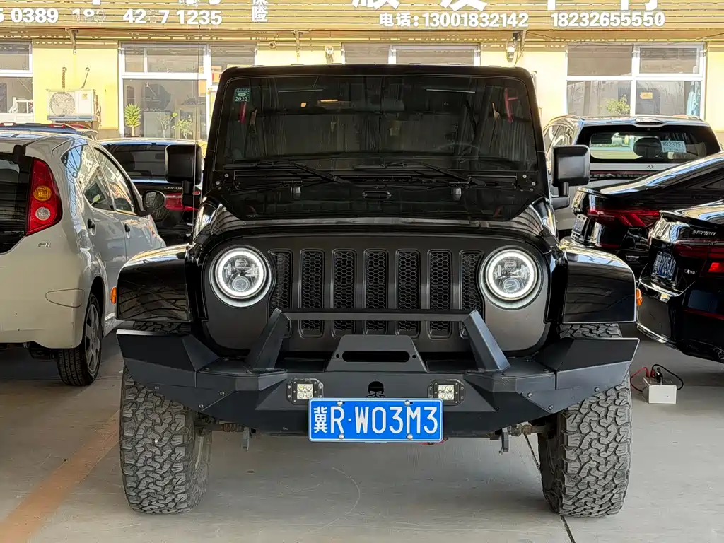 Jeep Wrangler 2012 — фото 2