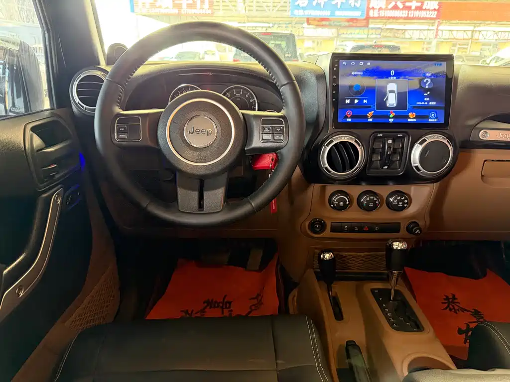 Jeep Wrangler 2012 — фото 15