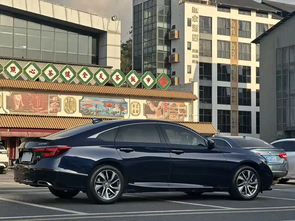 Honda Inspire 2019 — фото 14
