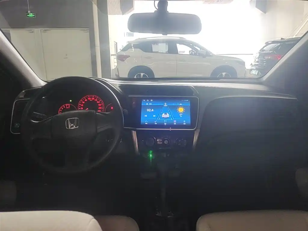 Honda City 2016 — фото 10