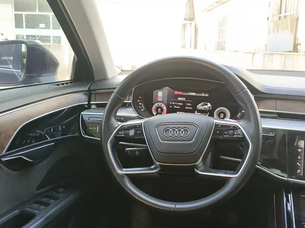 Audi A8 2021