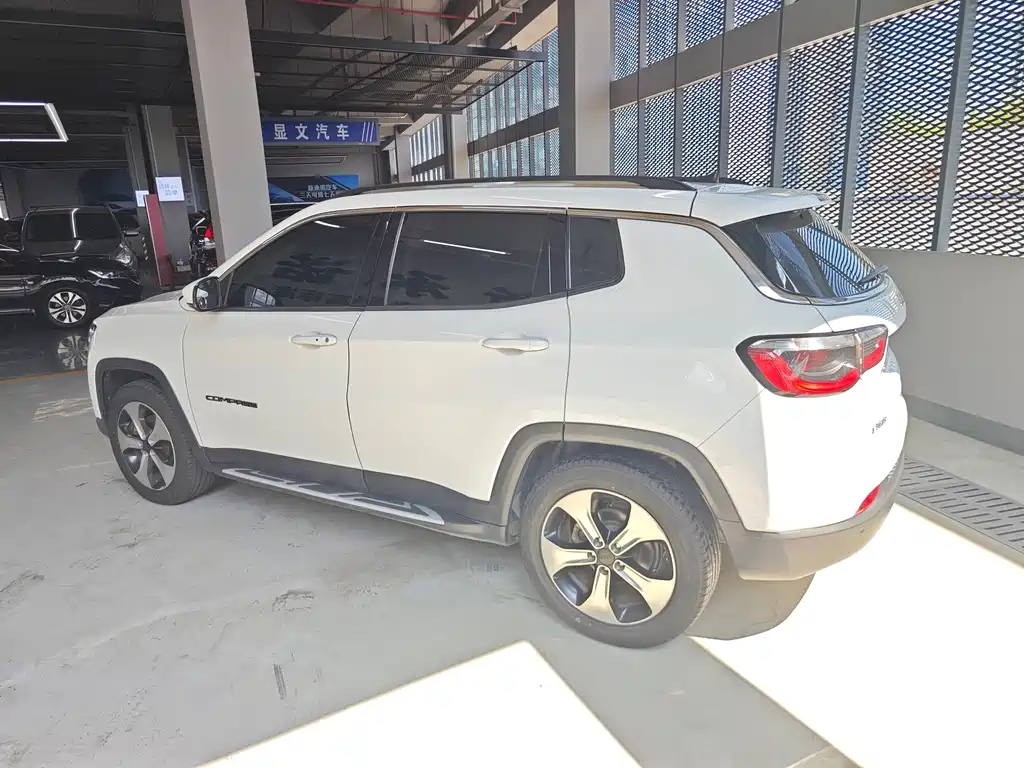 Jeep Compass 2016 — фото 4